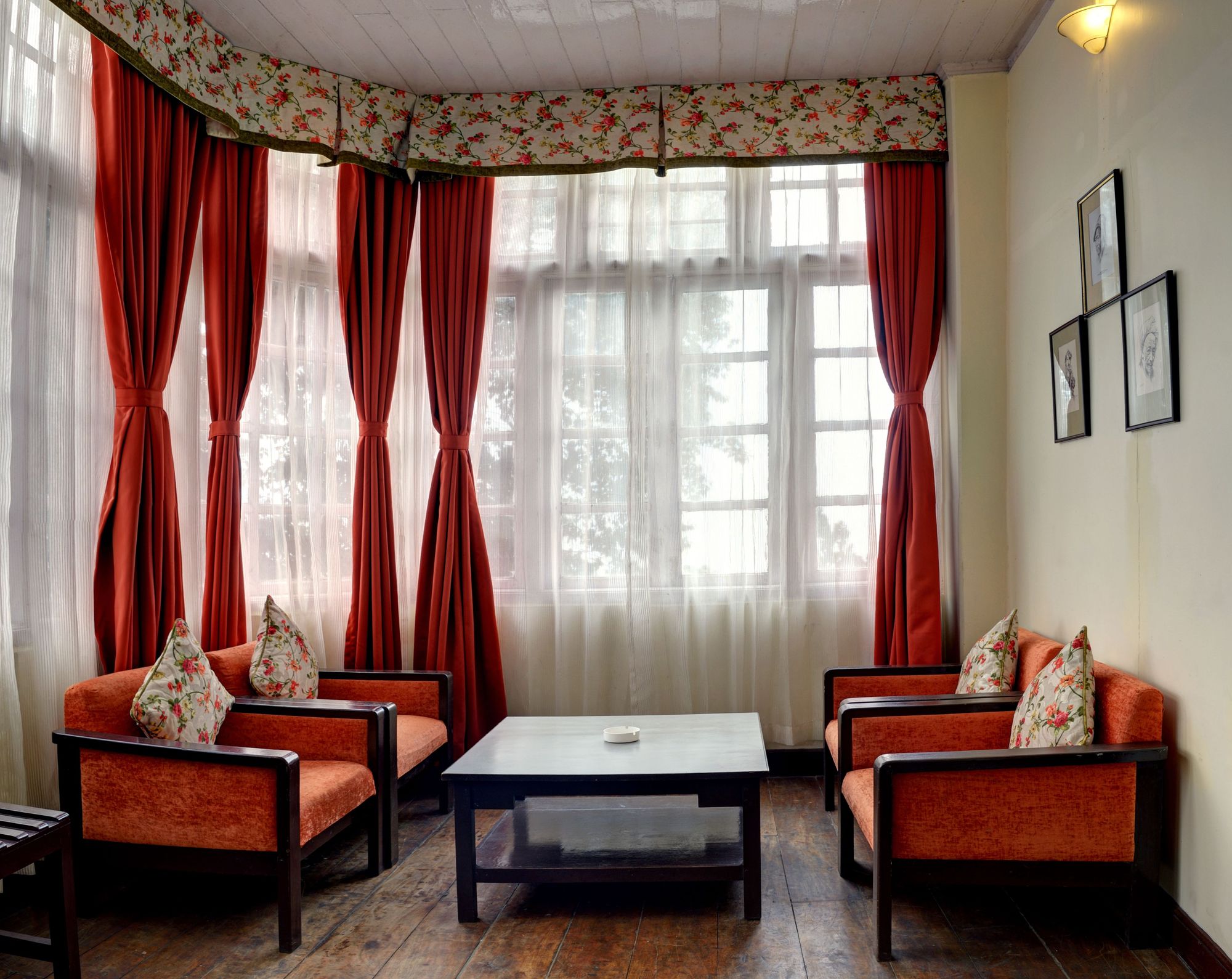 Фото Summit Swiss Heritage Hotel & SPA