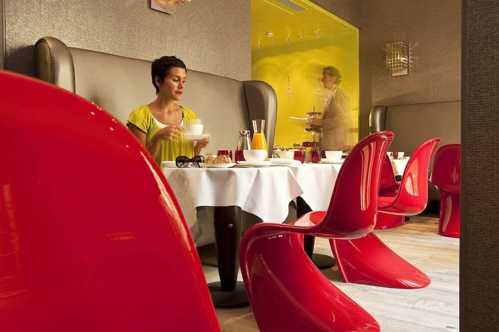 Фото Hôtel Le Petit Paris