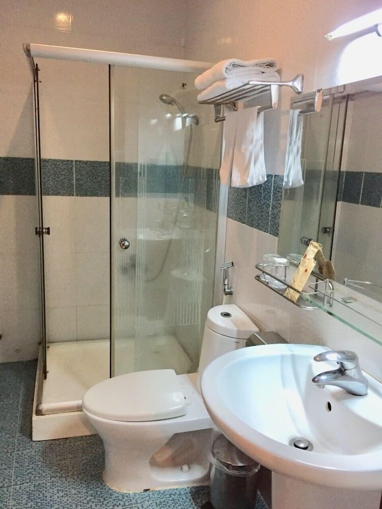 Фото Nhat Thanh Hotel