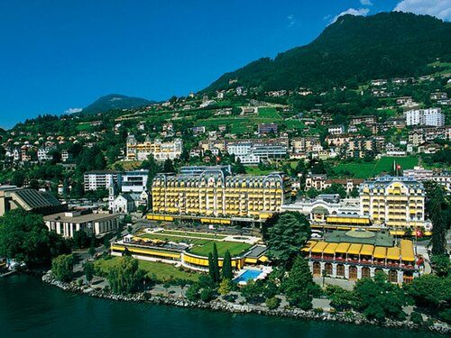 Внешний вид отеля Fairmont Le Montreux Palace в Монтрё, фото 2