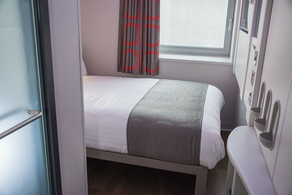 Фото Point A Hotel - Westminster, London