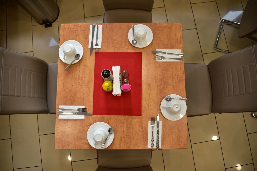 Фото Hotel Am Kurfuerstenplatz - Messe