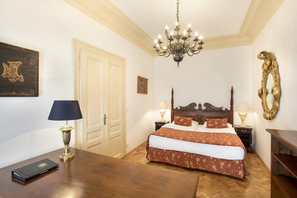 Фото У Златехо Строму