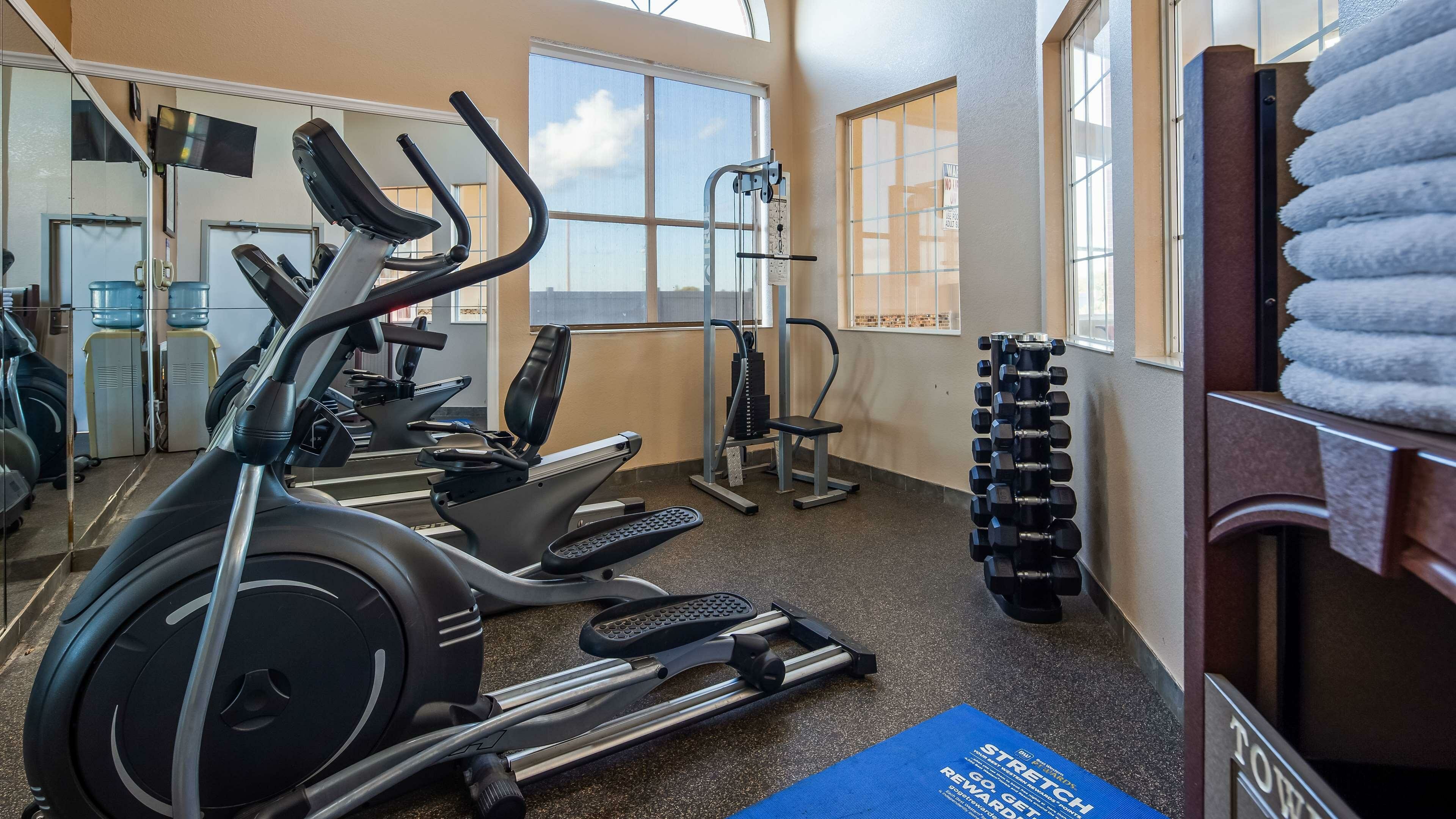 Фото Best Western Plus Lubbock Windsor Inn