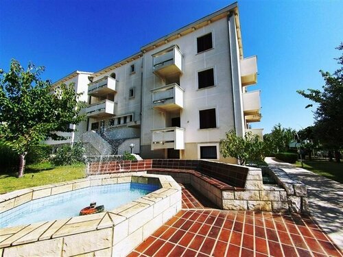 Гостиница Hotel Mediteran в Задаре