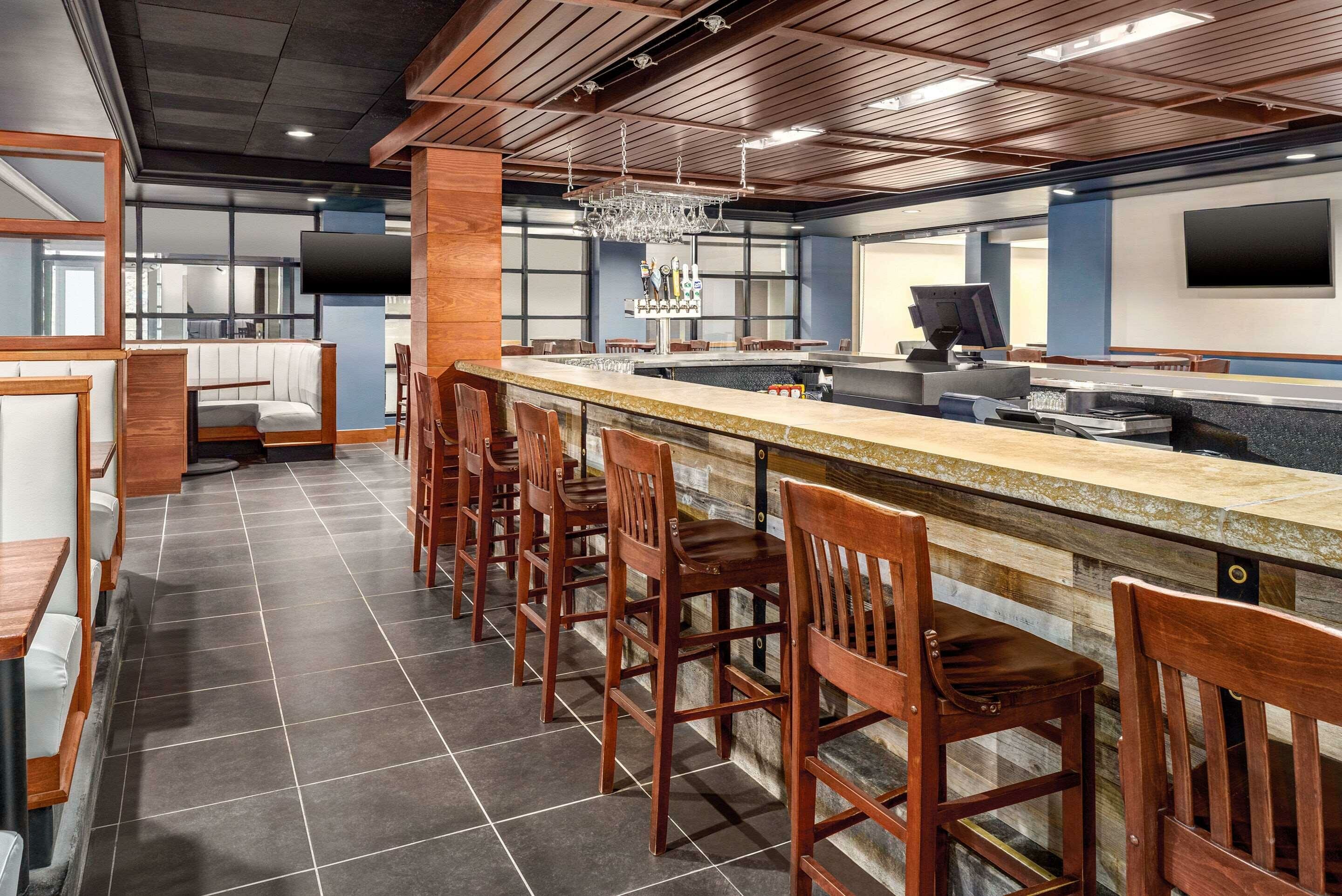 Фото Hotel Milwaukee Airport