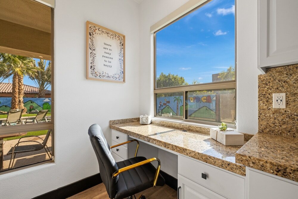 Фото Super Mario Hideout Desert Dream