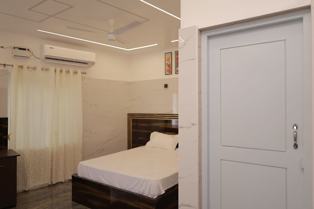 Фото Hotel Cyril