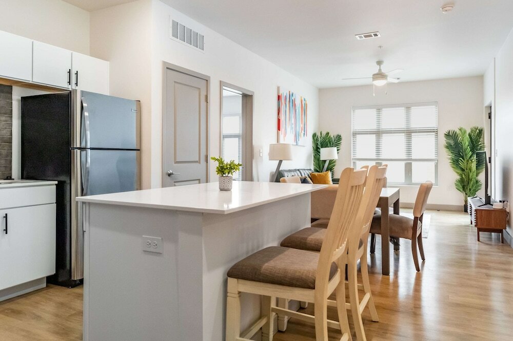 Фото 2br Brand New Suite With Gym & Pool