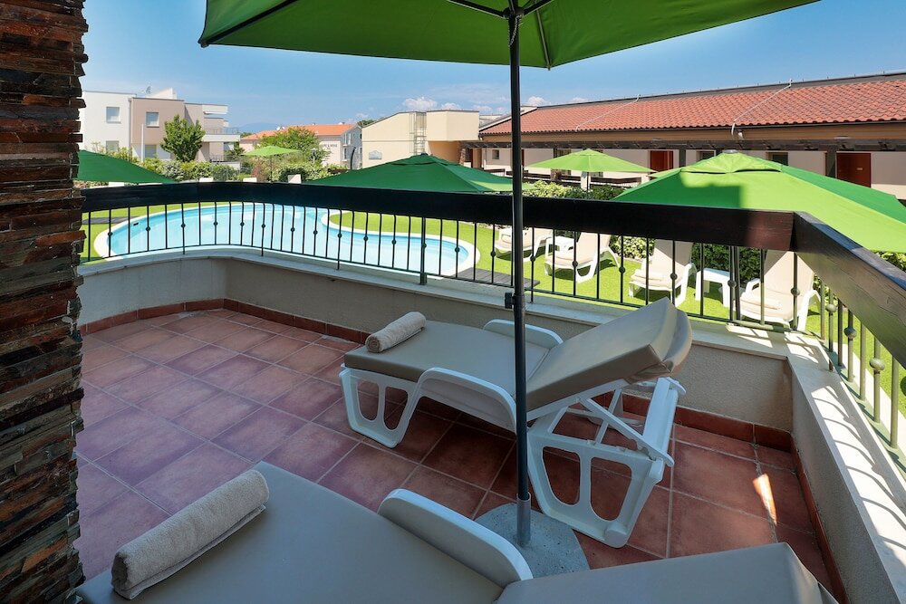 Фото Blue Waves Resort