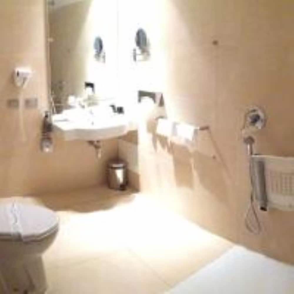 Фото Hotel Cenacolo Assisi