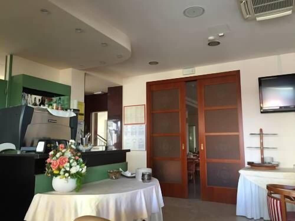 Фото Hotel Sabra