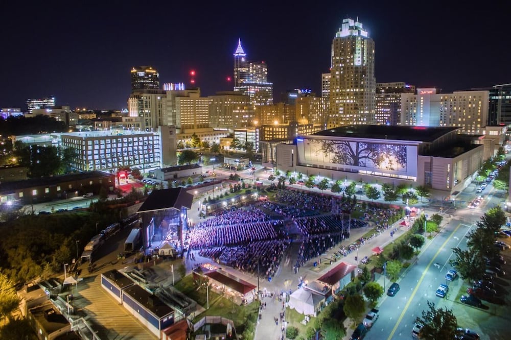 Фото Aloft Raleigh