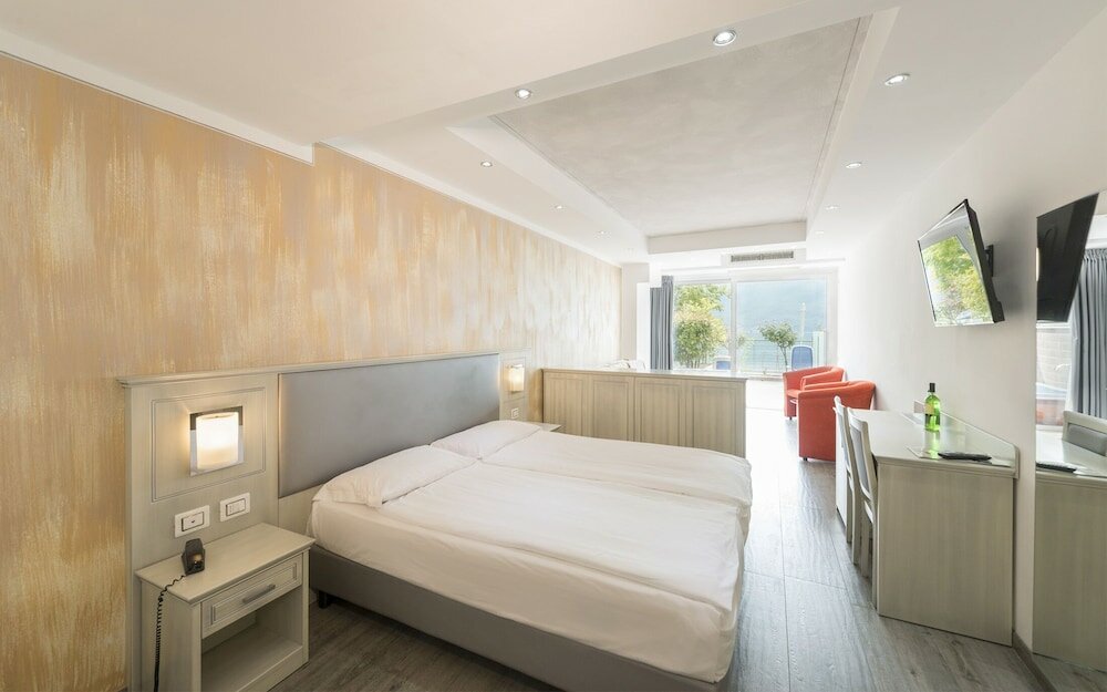 Фото Hotel Garda Bellevue