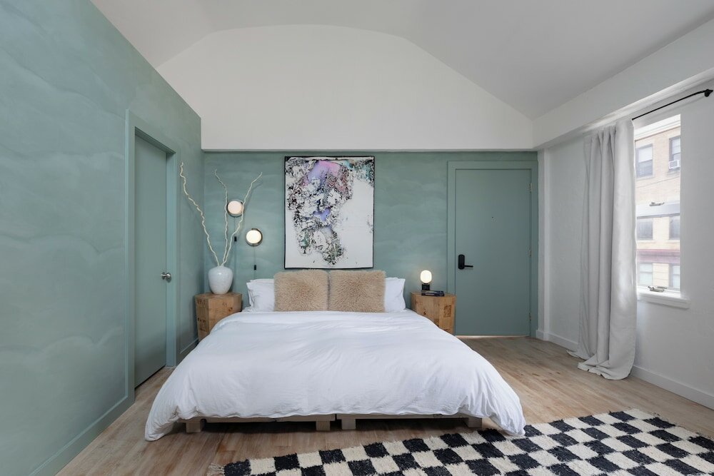 Фото The Trail in Adams - Berkshires’ Art Hotel