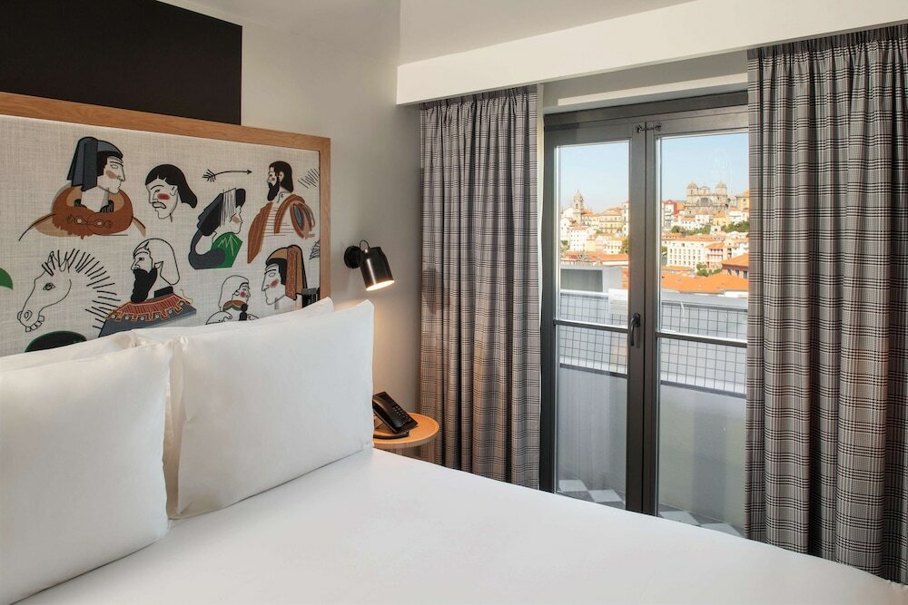Фото Se Catedral Hotel Porto, Tapestry Collection by Hilton