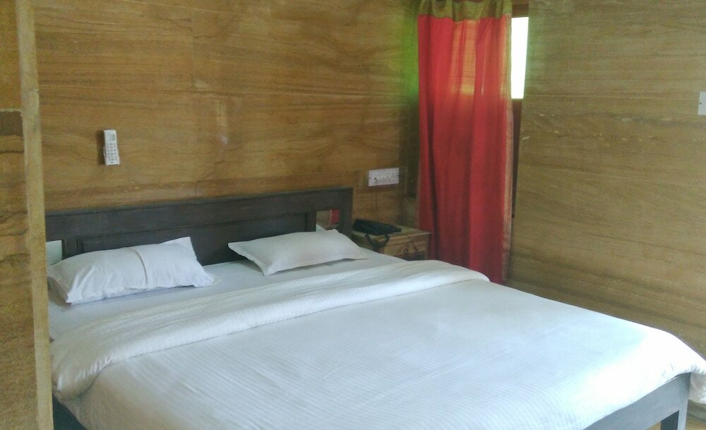 Фото Hotel heera Court