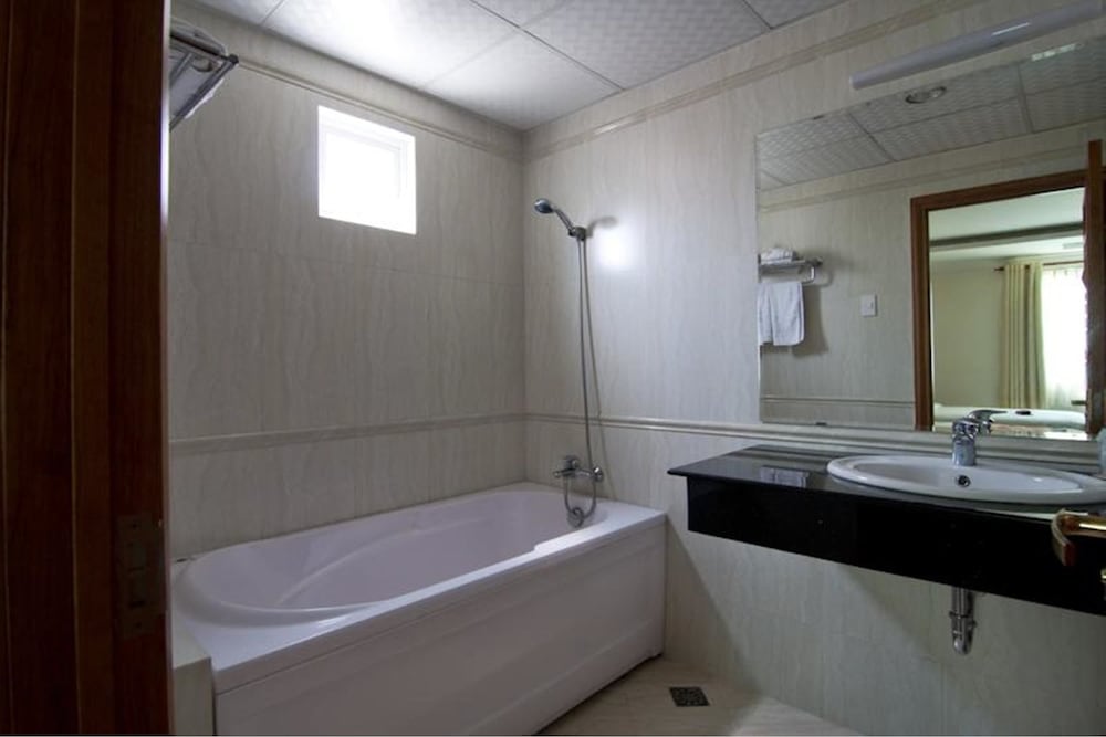 Фото Adora Hotel