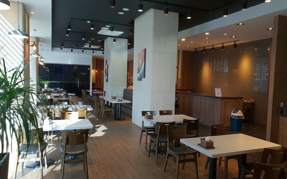 Фото Incheon Asiad Banwol Hotel