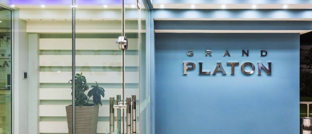 Фото Grand Platon Hotel
