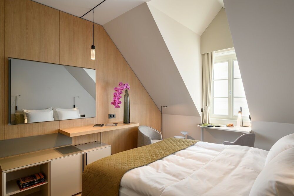 Фото Zlata Ladjica Boutique Hotel