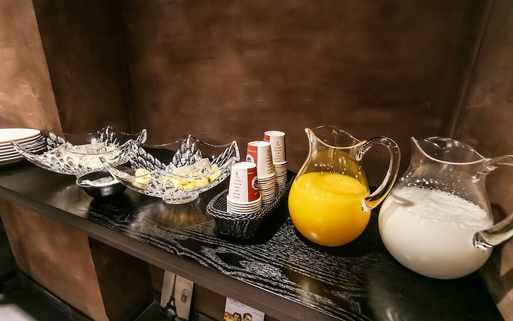 Фото Changwon Jinhae Almond Hotel