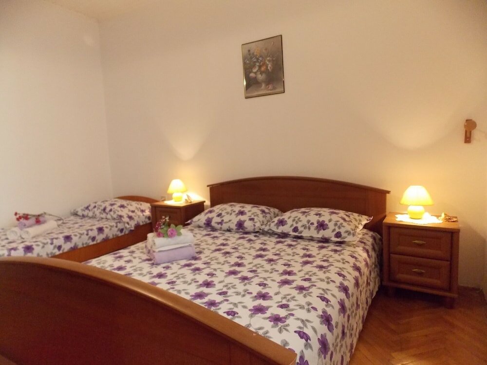 Фото Bugi - Free Parking - H