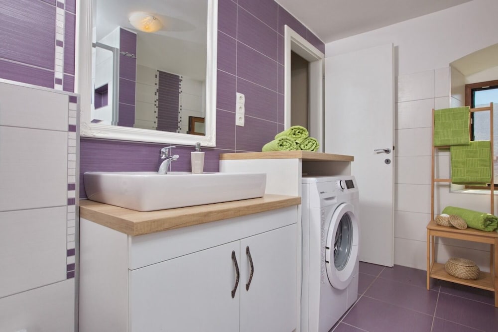 Фото Neno - 50 m From Center - A2