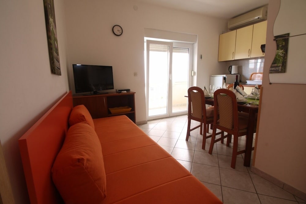 Фото Zora - Garden Terrace and Grill - A6