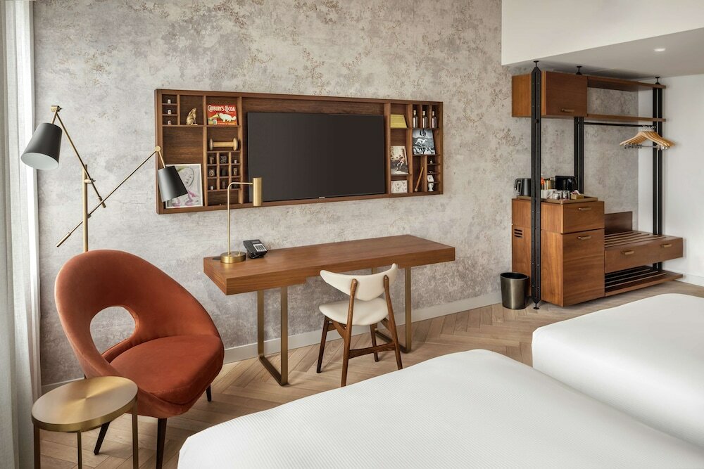 Фото Canopy by Hilton London City