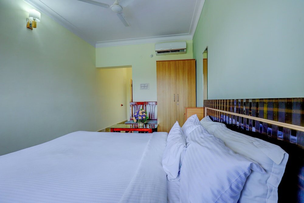 Фото Ezzenza Royal Garden Brindavan Resort