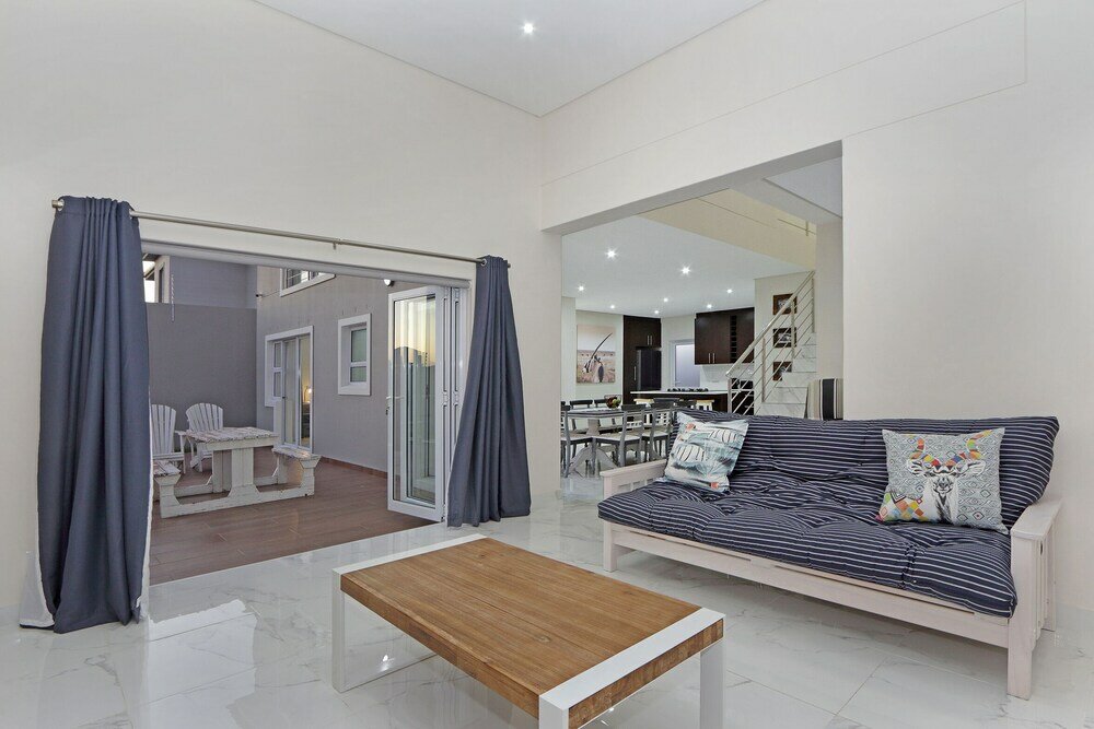 Фото Bayford House