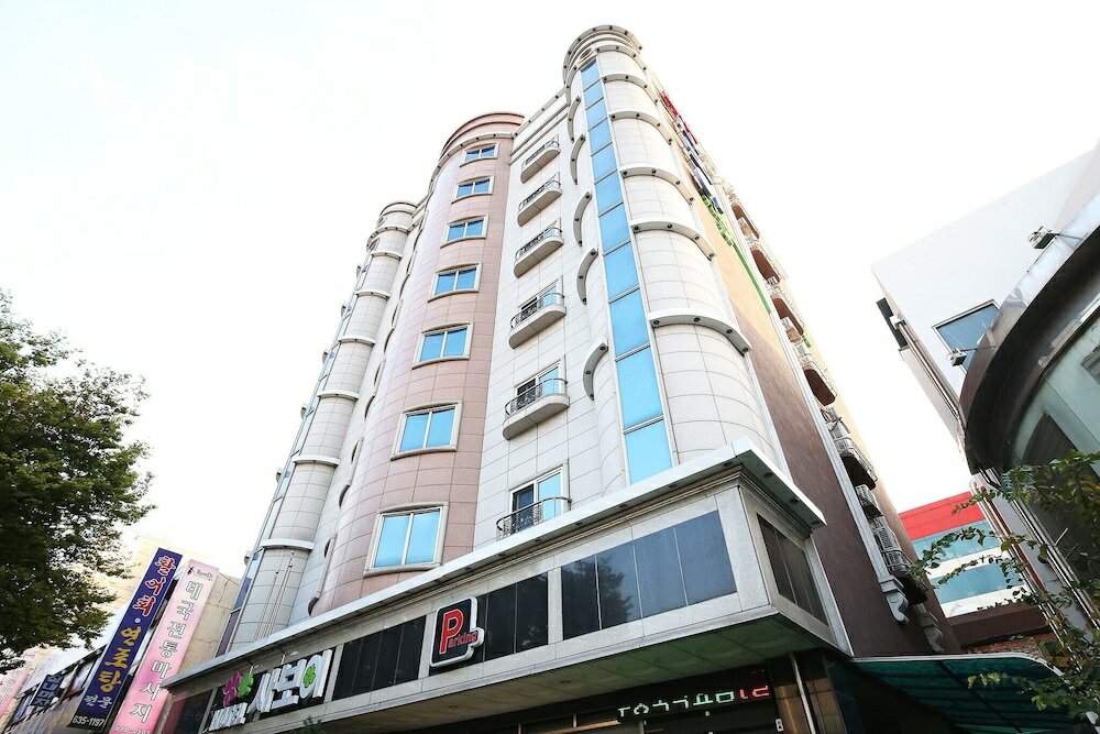 Фото Daejeon Yongjeon Savoy