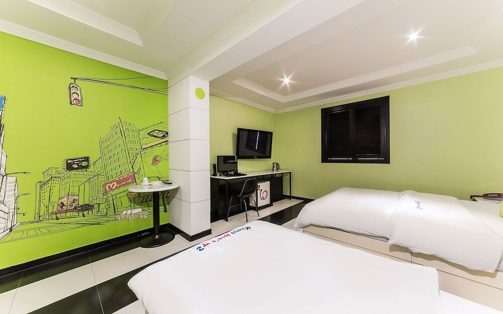 Фото отеля 2