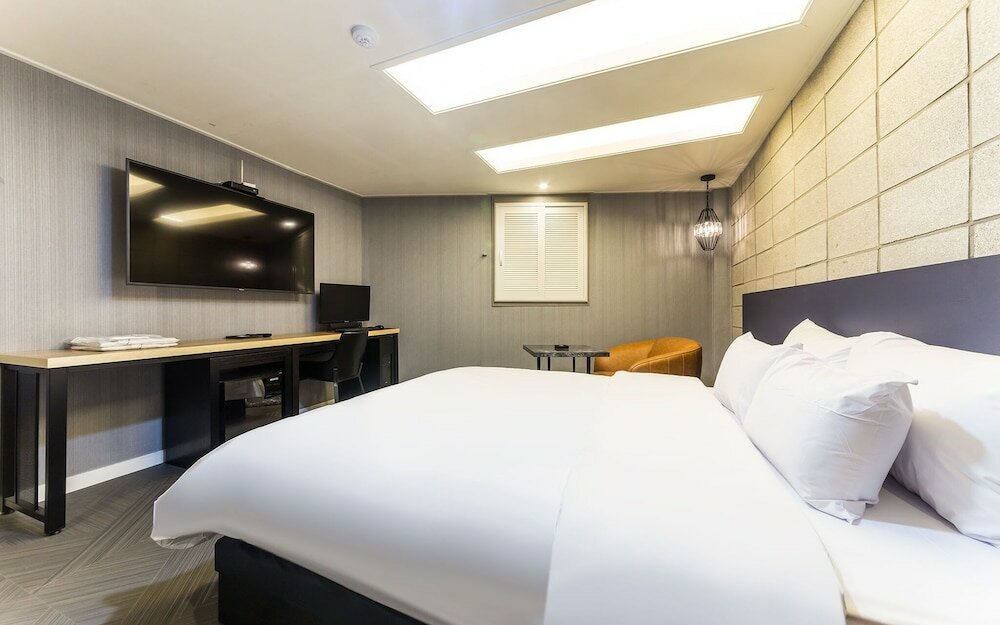 Фото Suwon City Hall Station Dean