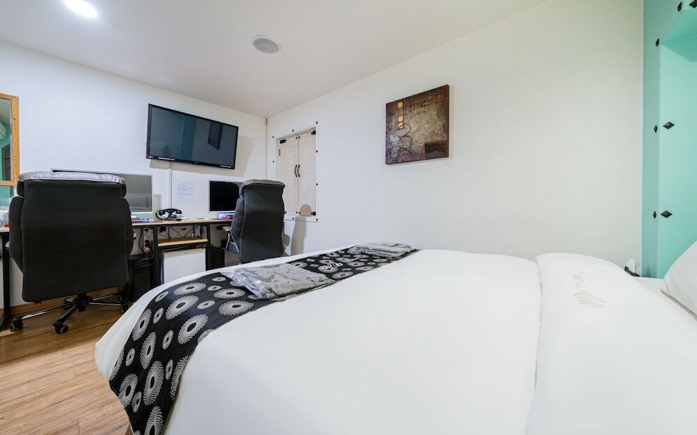 Фото Goyang Hwajeong Vole Hotel