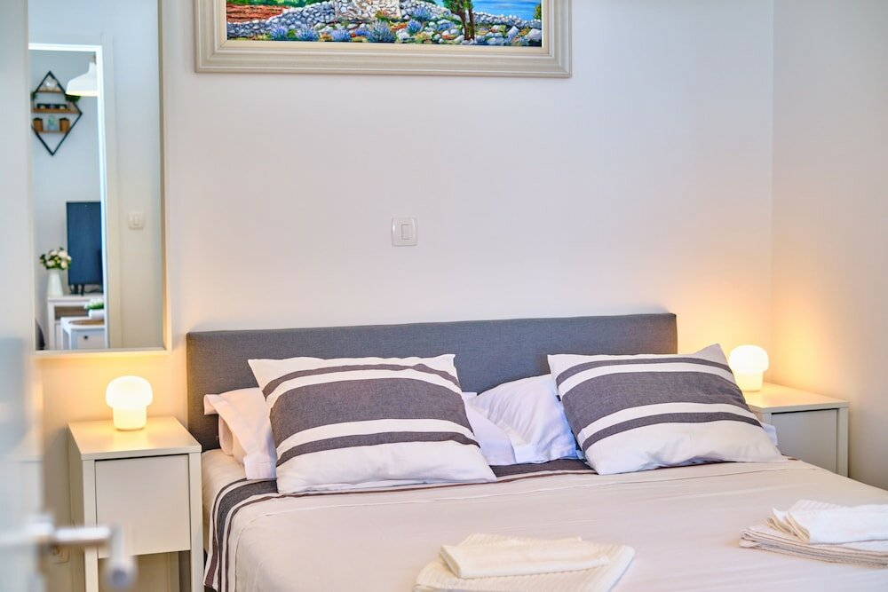 Фото Luxury Seaside Apartment