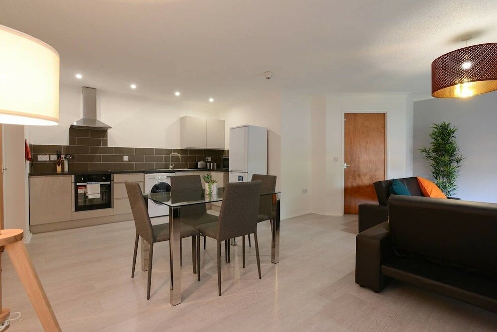 Фото Brook Court