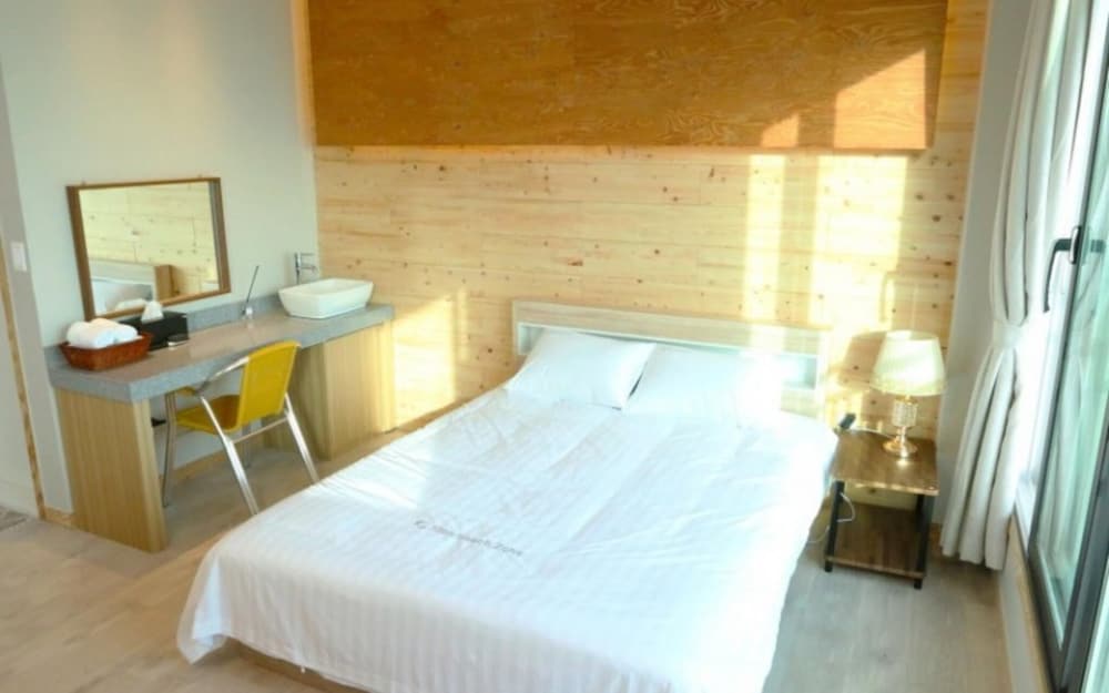 Фото Eulwangri Elim Beach Zone Pension