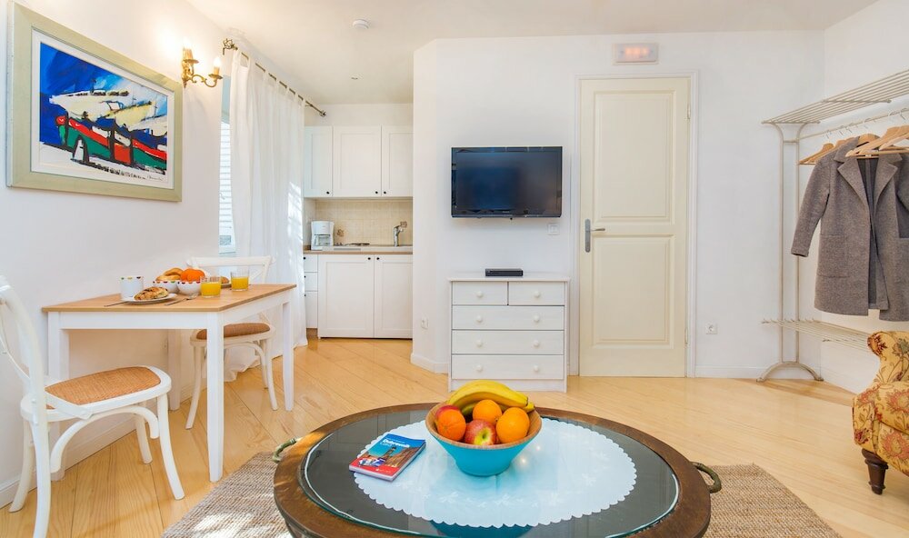 Фото Steps Old Town Apartments by Irundo