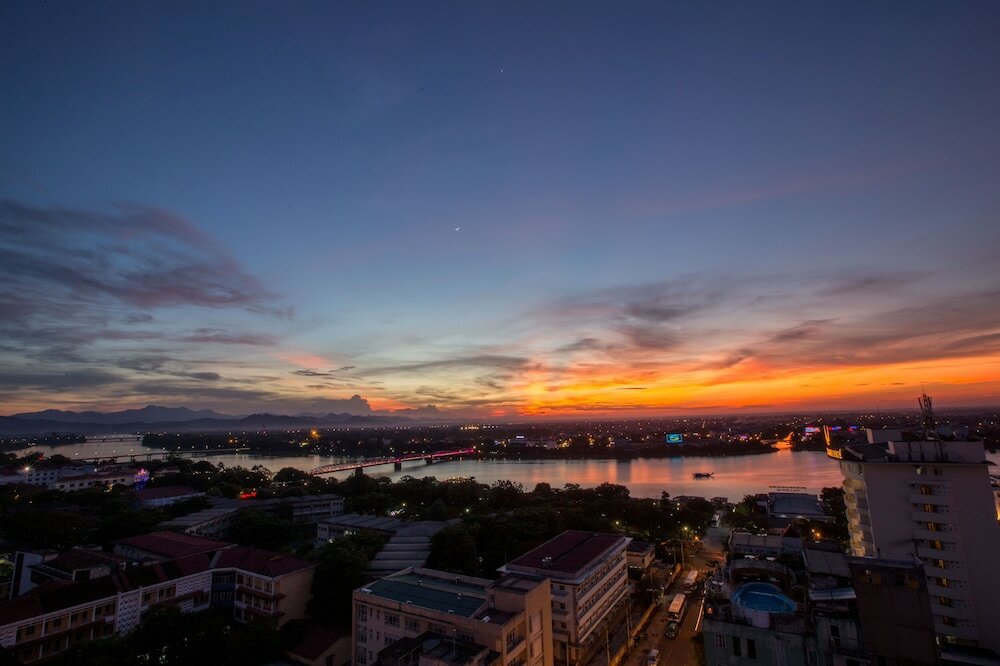 Фото Midtown Hotel Hue