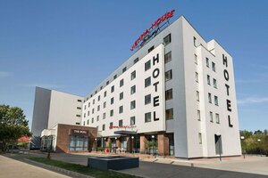 Vienna House Easy Airport Bucharest (Ilfov County, Otopeni, Calea Bucureștilor, 291A), hotel