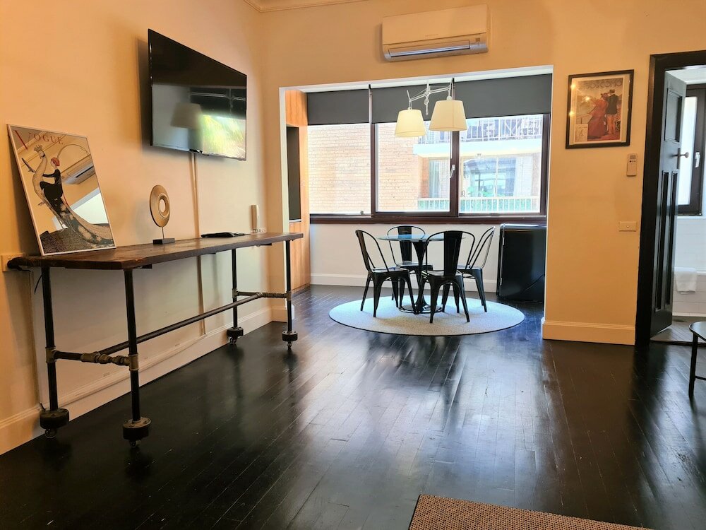 Фото Regents Court