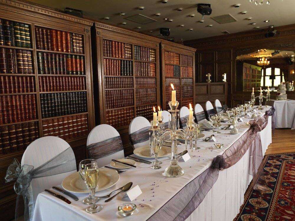 Фото The Royal Toby Hotel