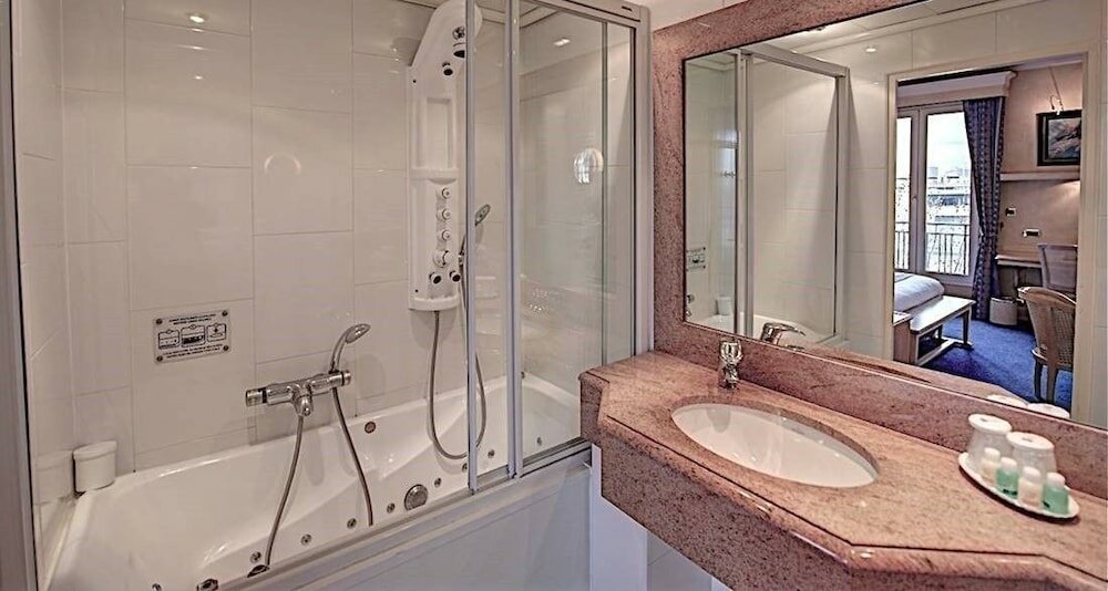 Фото Hotel du Midi Paris Montparnasse