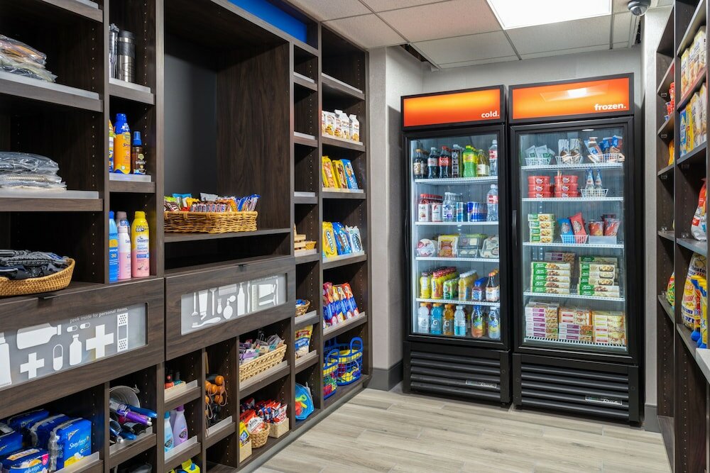 Фото Hampton Inn & Suites Agoura Hills