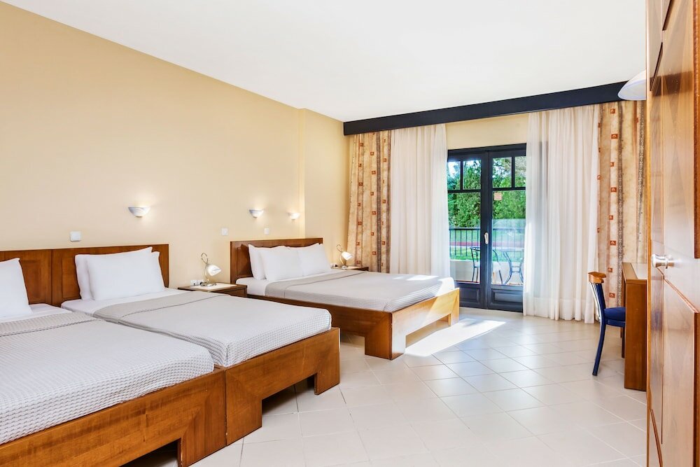 Фото Atrium Hotel