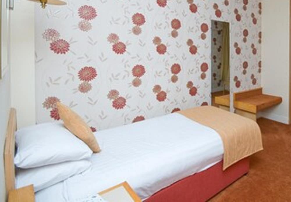 Фото The Royal Beach Hotel