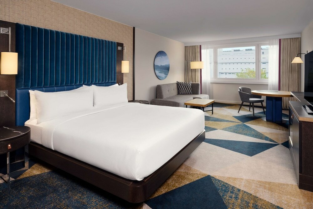 Фото Hilton Vienna Danube Waterfront