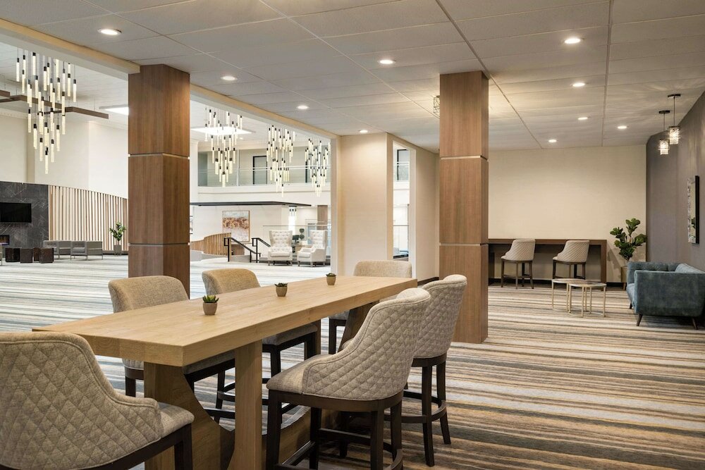 Фото DoubleTree by Hilton Fort Worth South